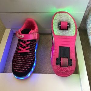 heelys shoes with wheels that light up.
